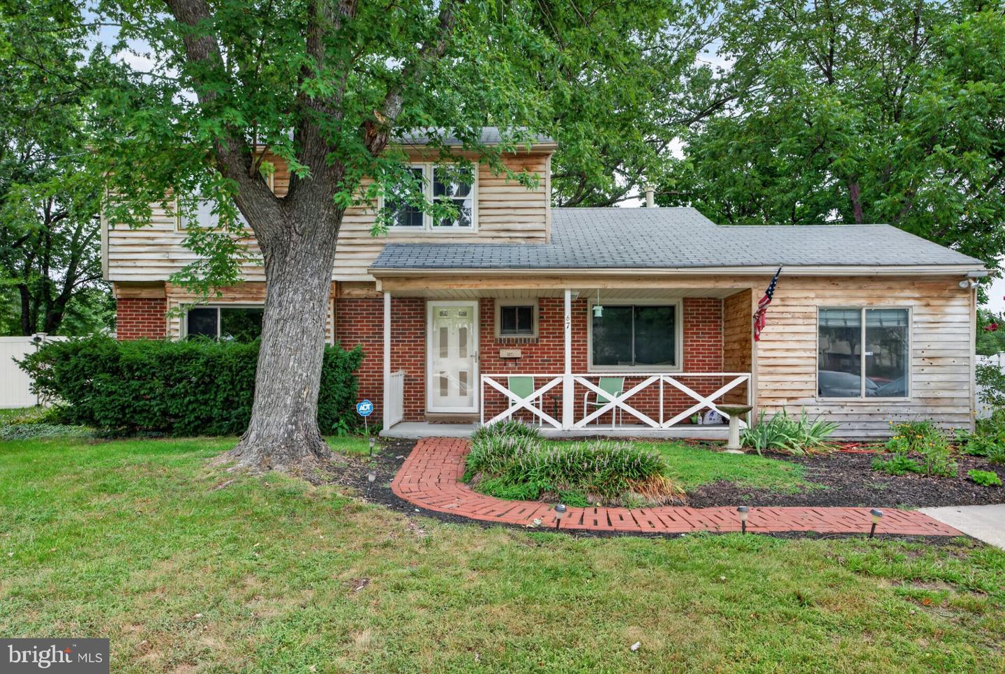 67 Marlborough Ave Property Photo 1