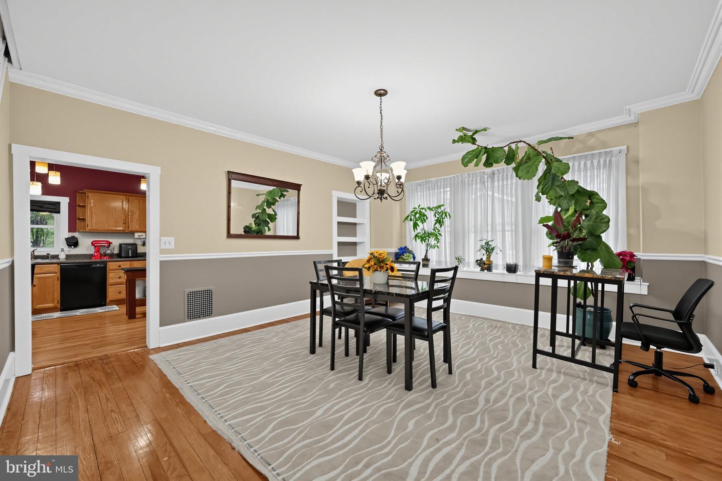 726 Cinnaminson Ave Property Photo 4