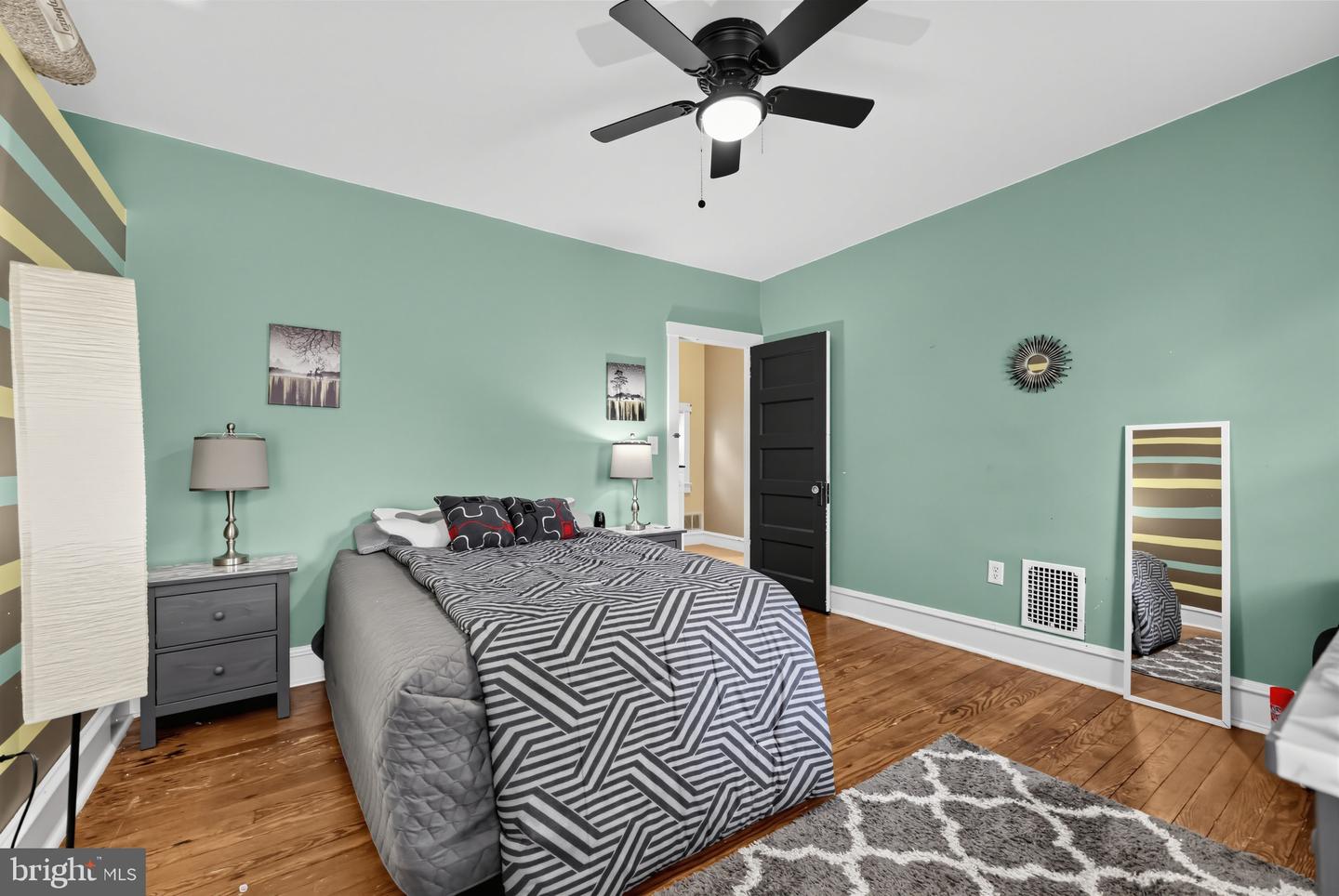 726 Cinnaminson Ave Property Photo 20
