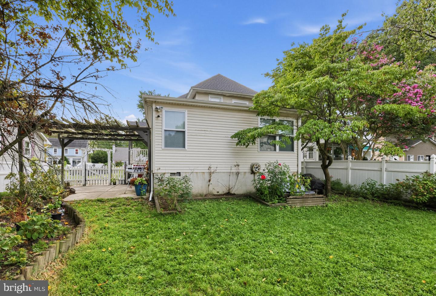 726 Cinnaminson Ave Property Photo 27