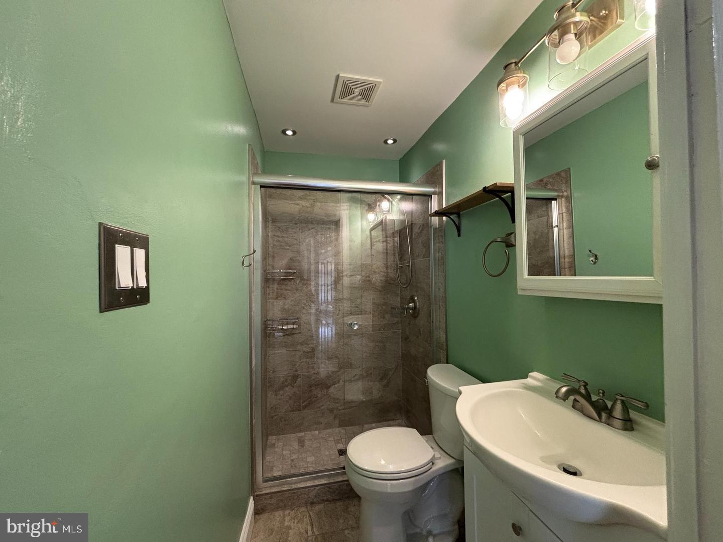 32 Pear St Property Photo 18