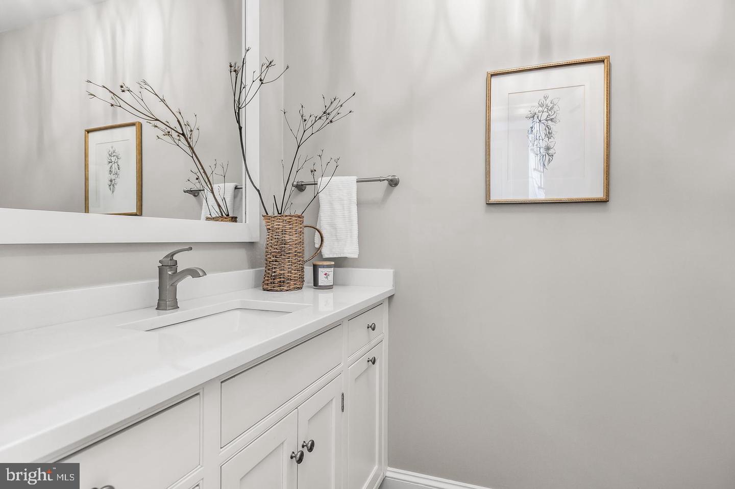 9 Deerfield Ter Property Photo 20