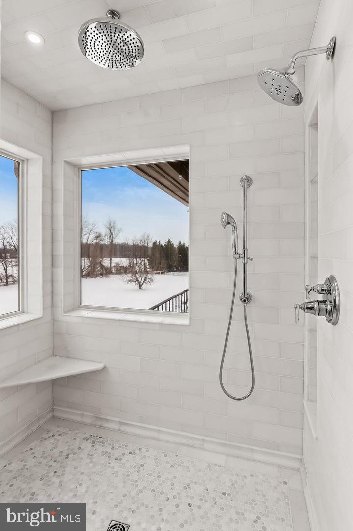 9 Deerfield Ter Property Photo 33