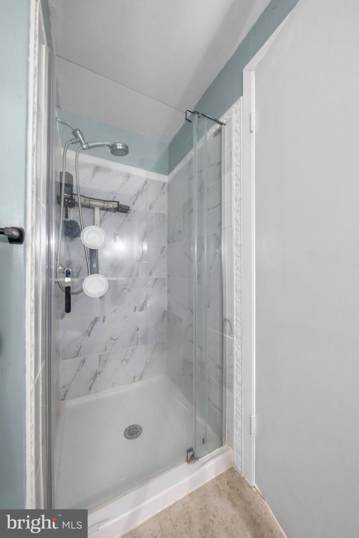 27 Toledo Ln Property Photo 23