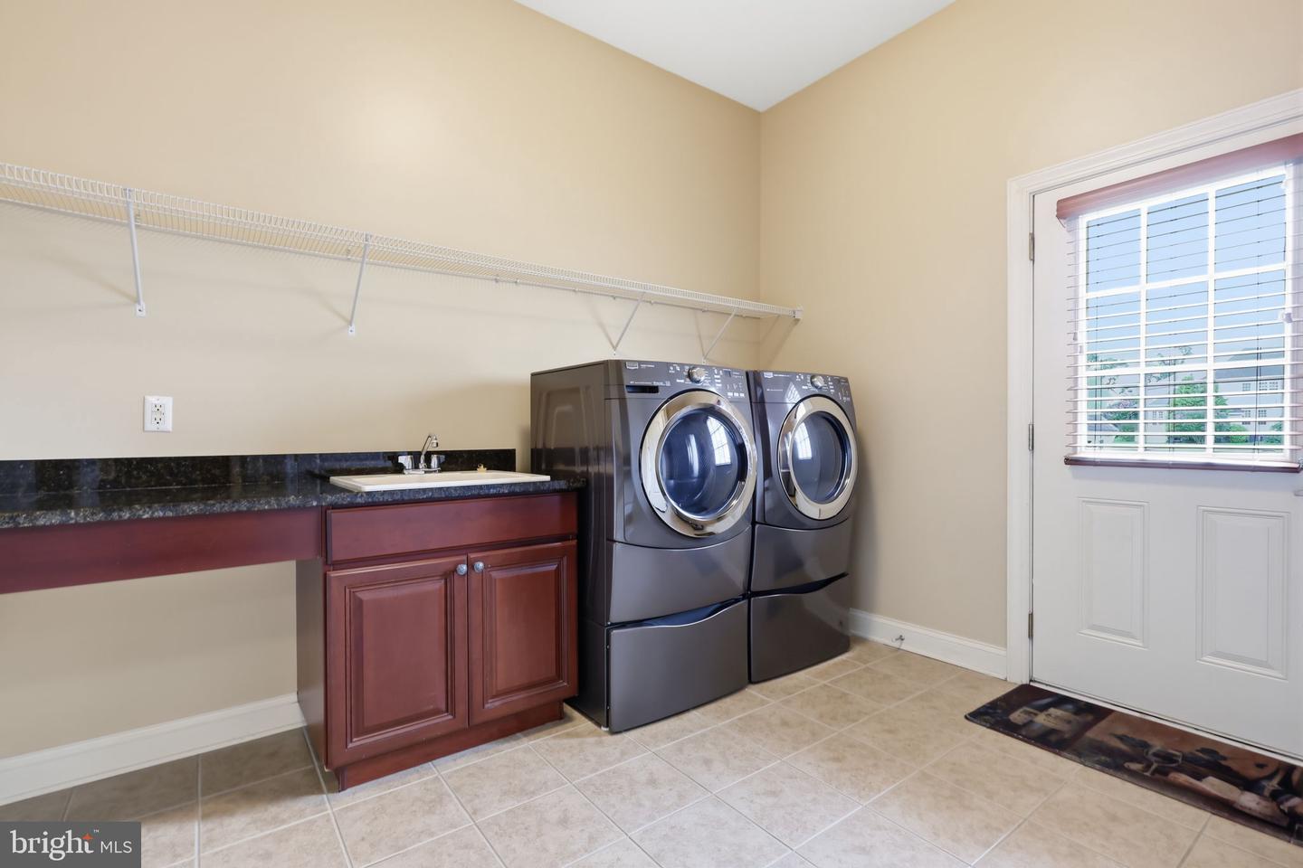 36 Belmont Cir Property Photo 39