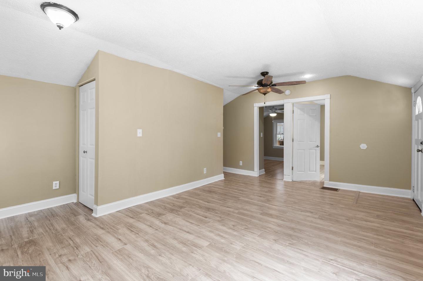 211 Lafayette St Property Photo 8
