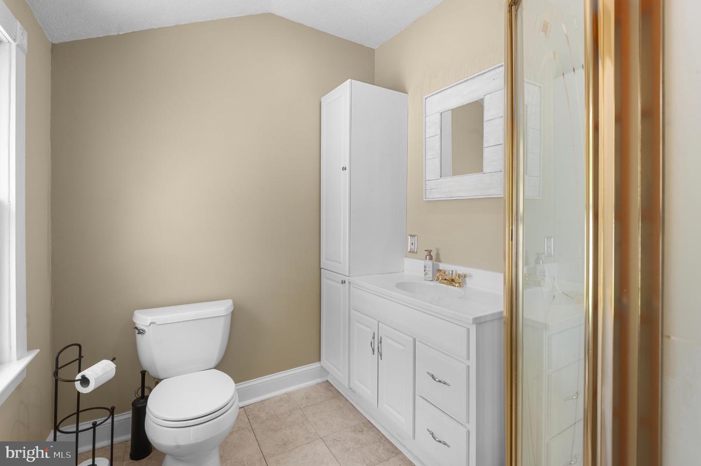 211 Lafayette St Property Photo 14