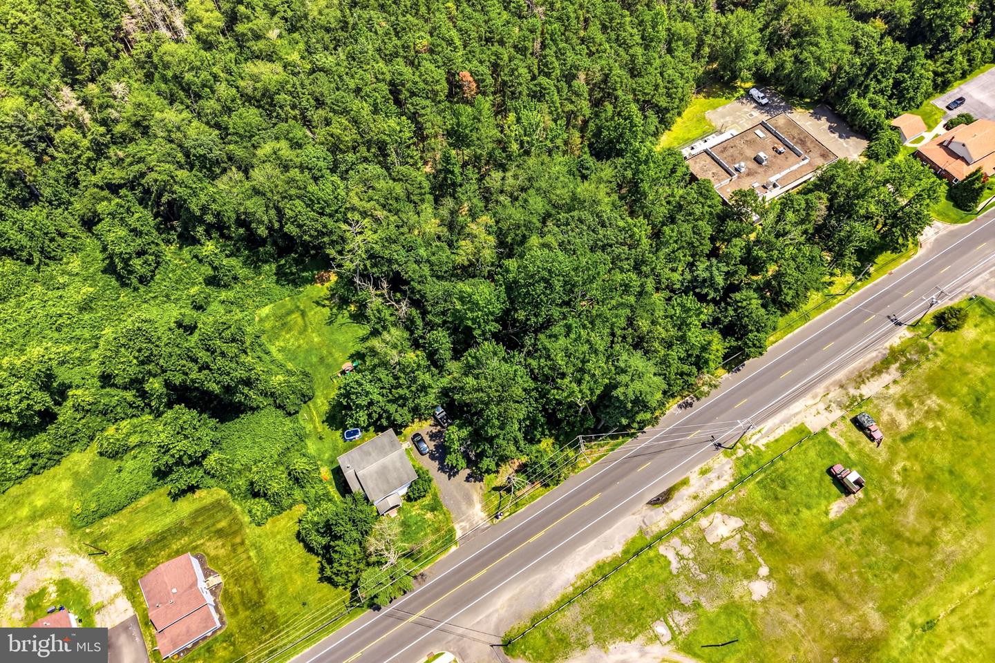 Lakehurst Rd Property Photo 6