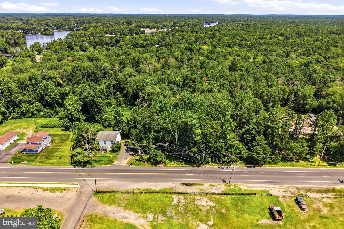 Lakehurst Rd Property Photo 8