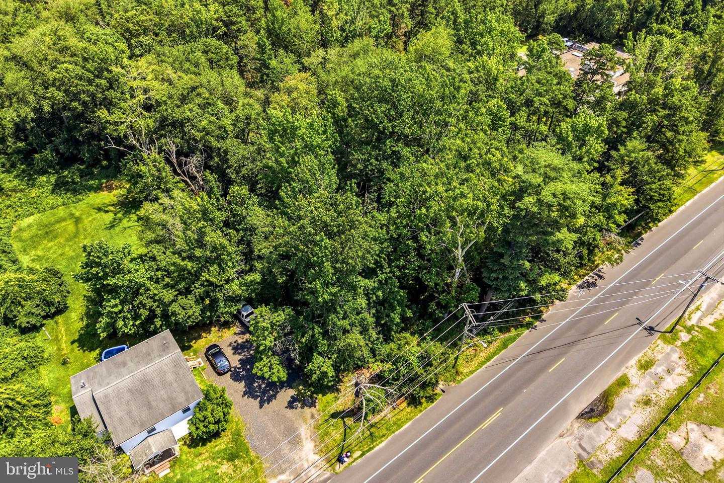 Lakehurst Rd Property Photo 11