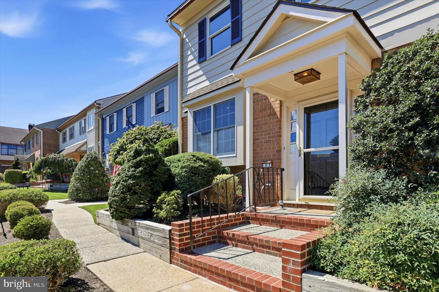 633 E Main St #b7 Property Photo 11