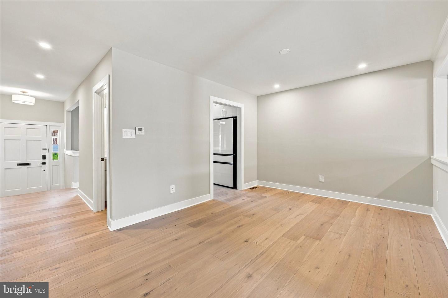 633 E Main St #b7 Property Photo 12