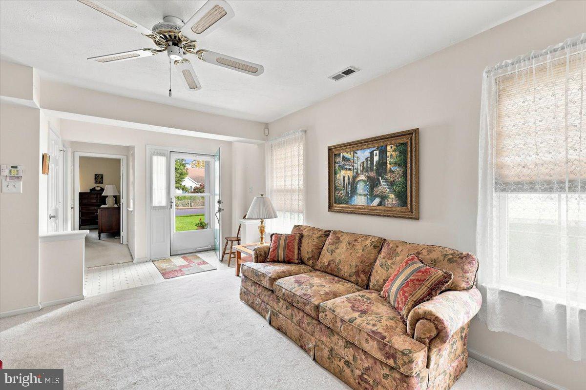 44 Peppergrass Dr N Property Photo 5