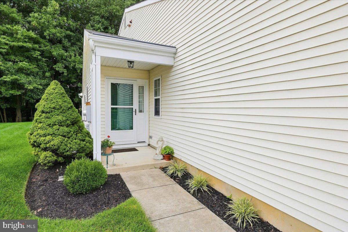 44 Peppergrass Dr N Property Photo 10