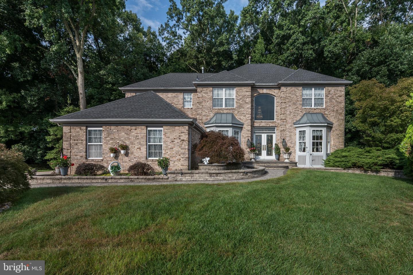 8 Wells Ct Property Photo 1
