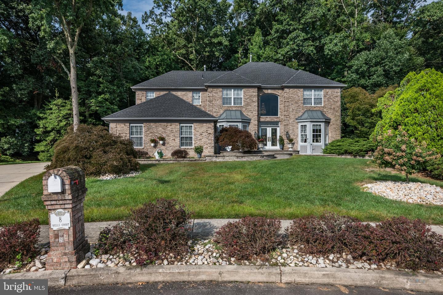 8 Wells Ct Property Photo 3