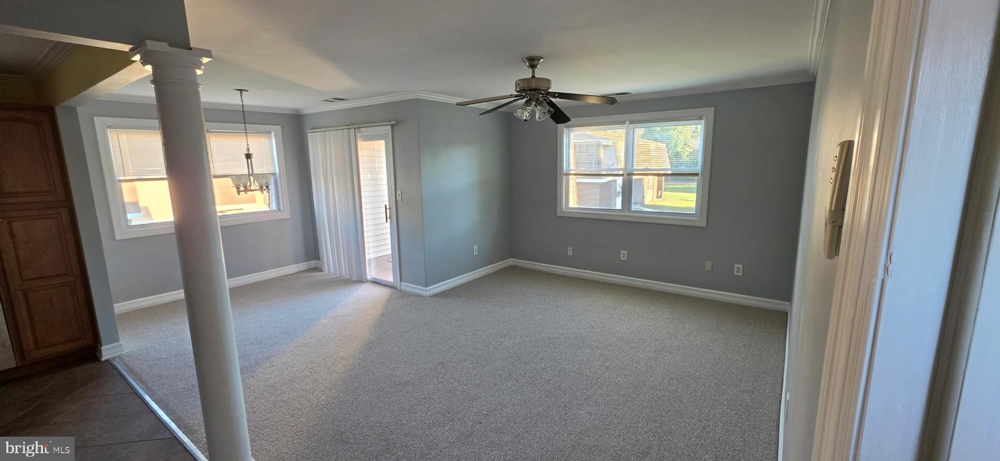 4 Florence Tollgate Pl #6 Property Photo 1