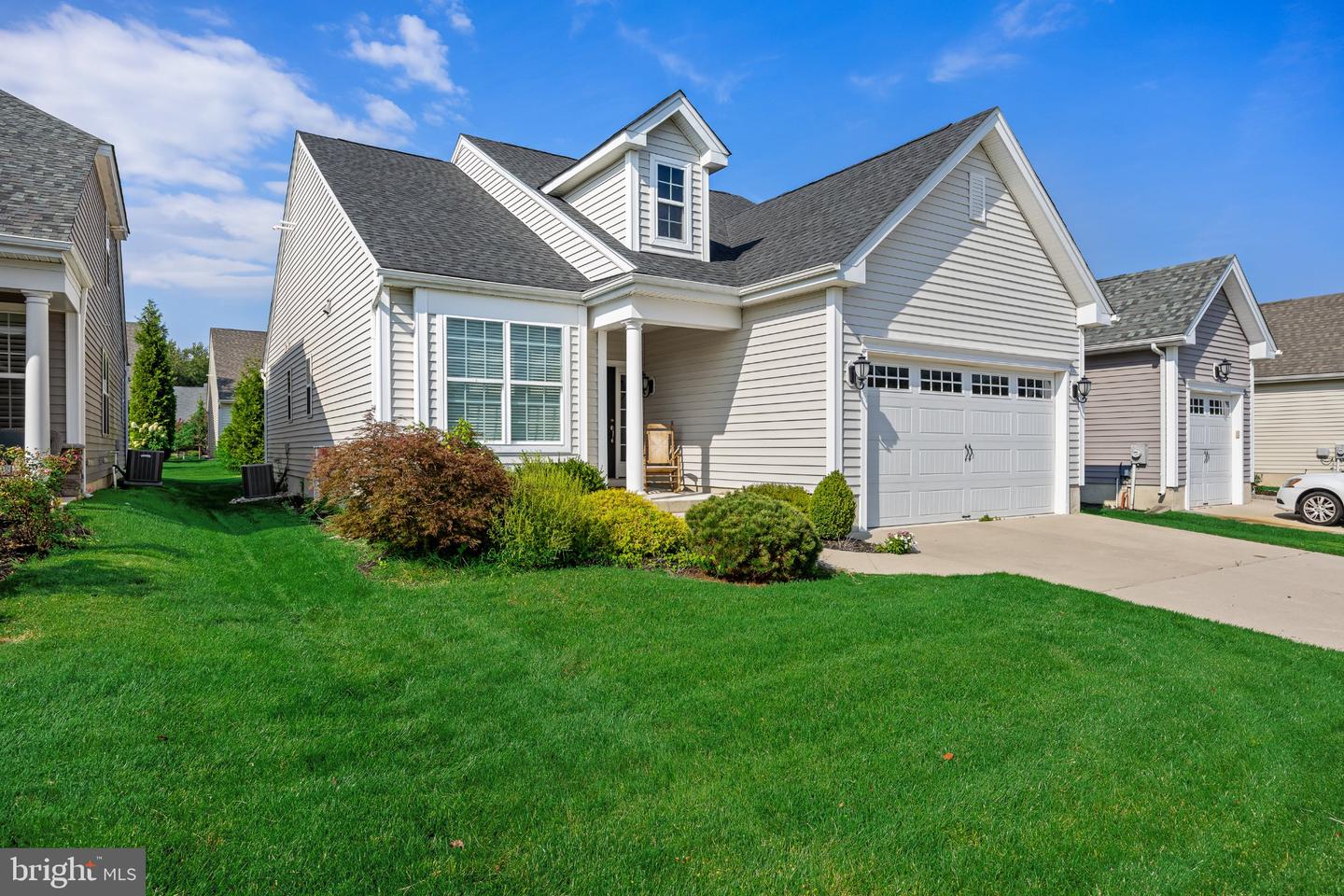 74 Langport Dr Property Photo 2