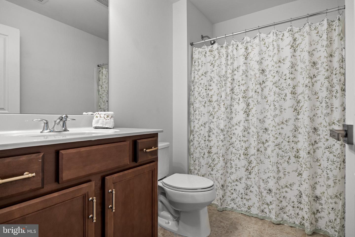 74 Langport Dr Property Photo 22