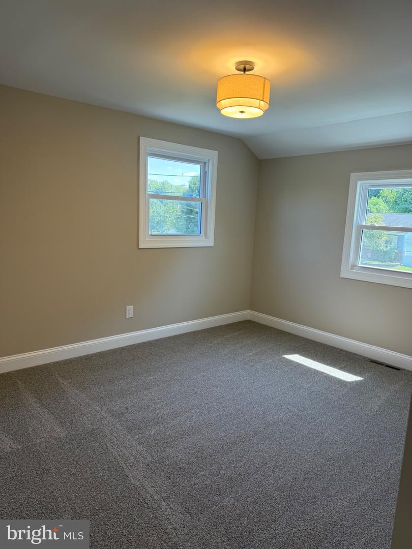 15 Sussex Rd Property Photo 19
