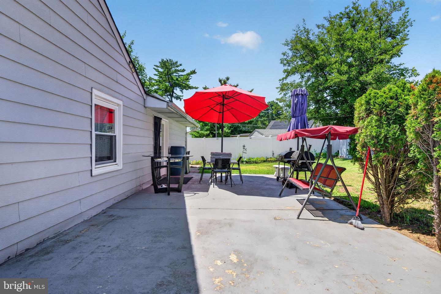 5 Babcock Ln Property Photo 26