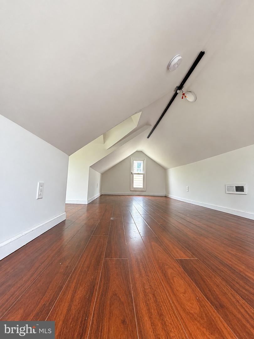 503 Delaware Ave Property Photo 9