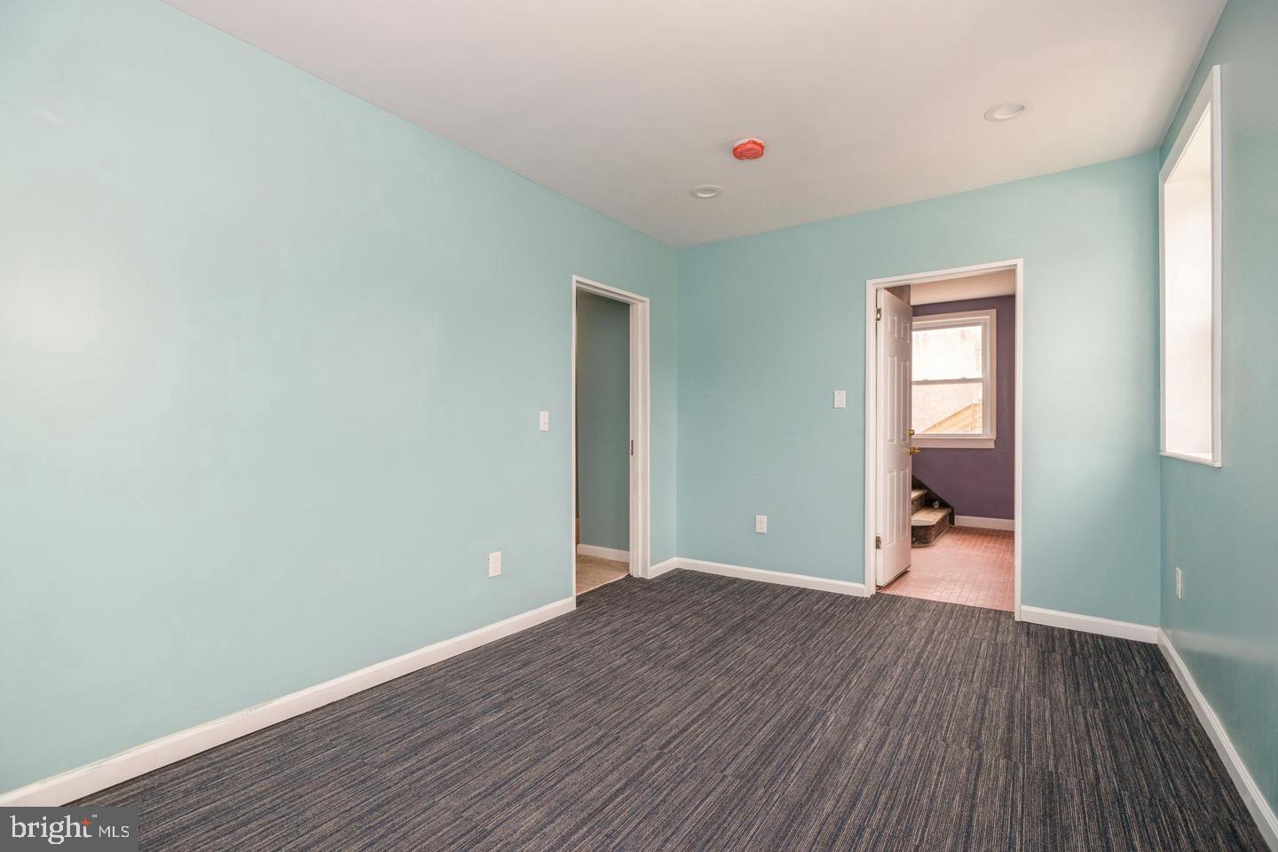 250 Warren St Property Photo 15