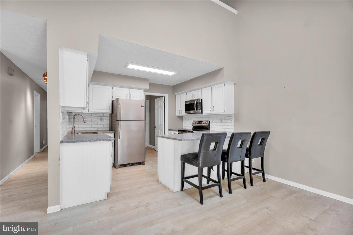 105 Berkshire Way Property Photo 9