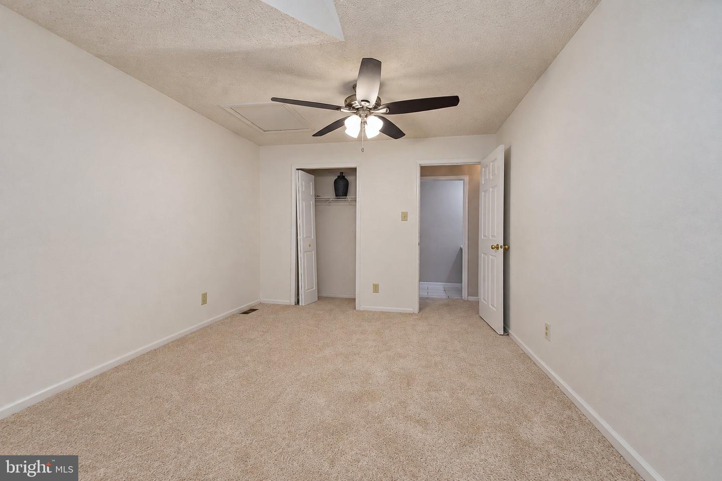 105 Berkshire Way Property Photo 15