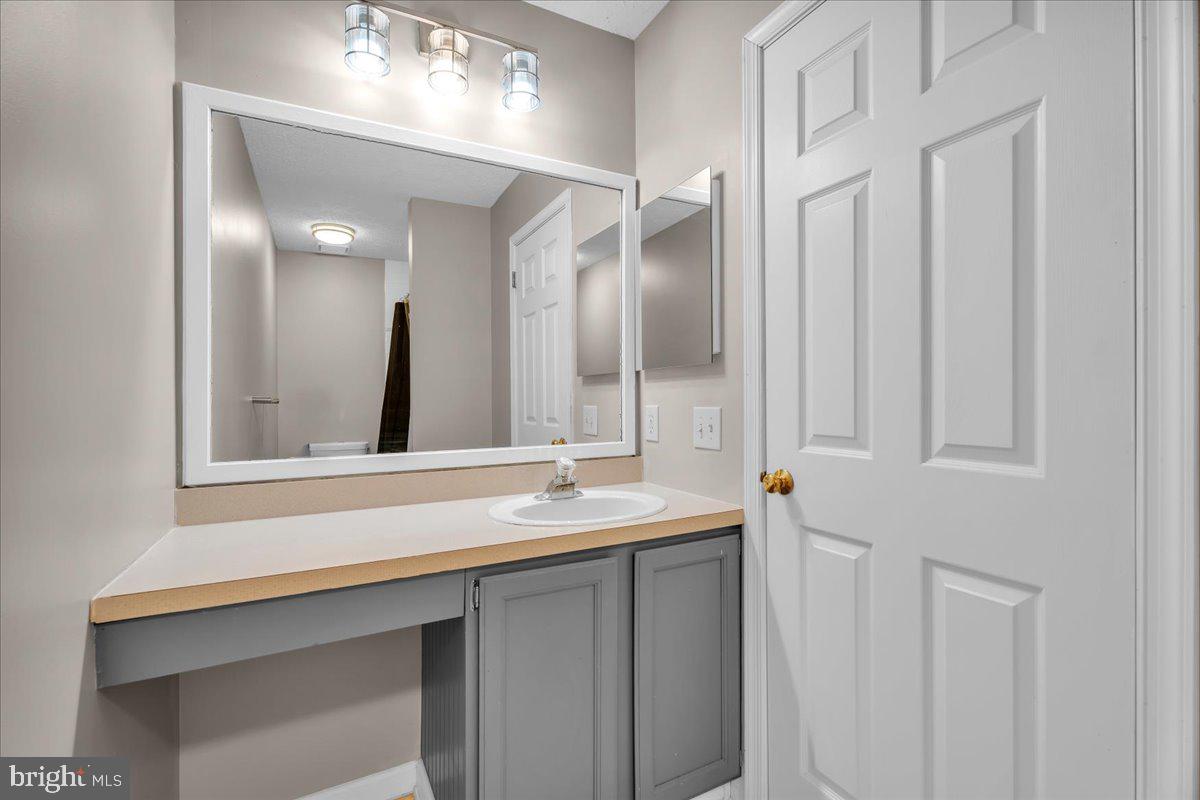 105 Berkshire Way Property Photo 18