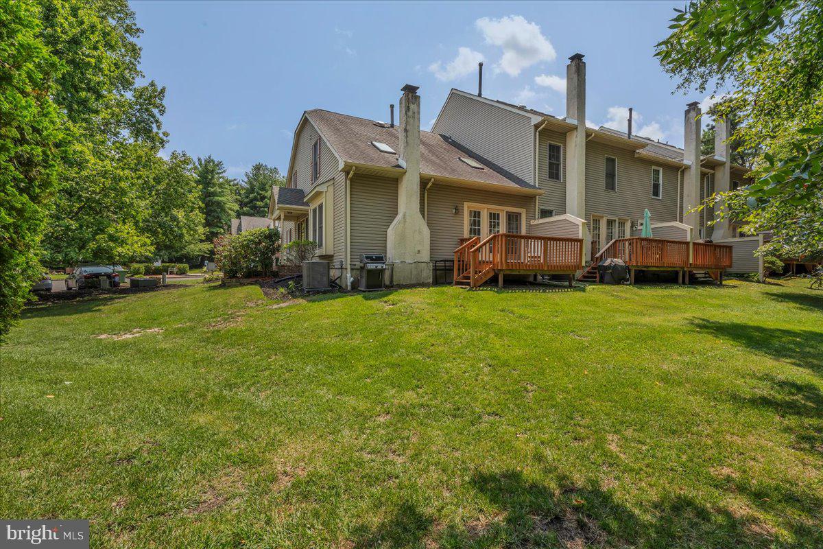 105 Berkshire Way Property Photo 23