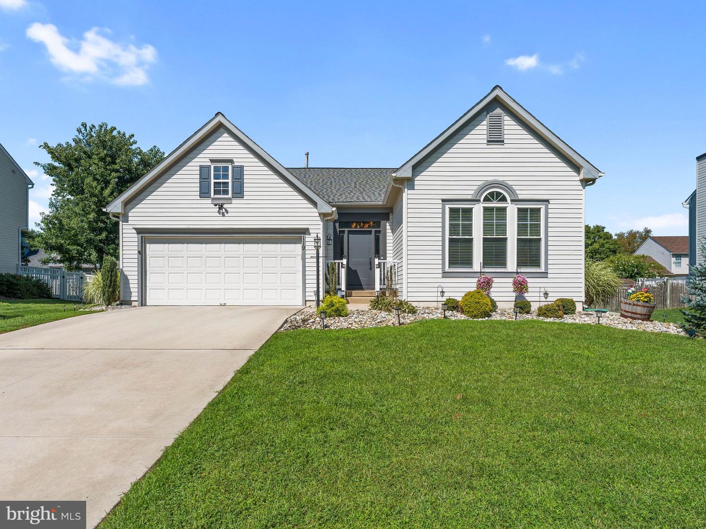 119 Harrogate Dr Property Photo 2
