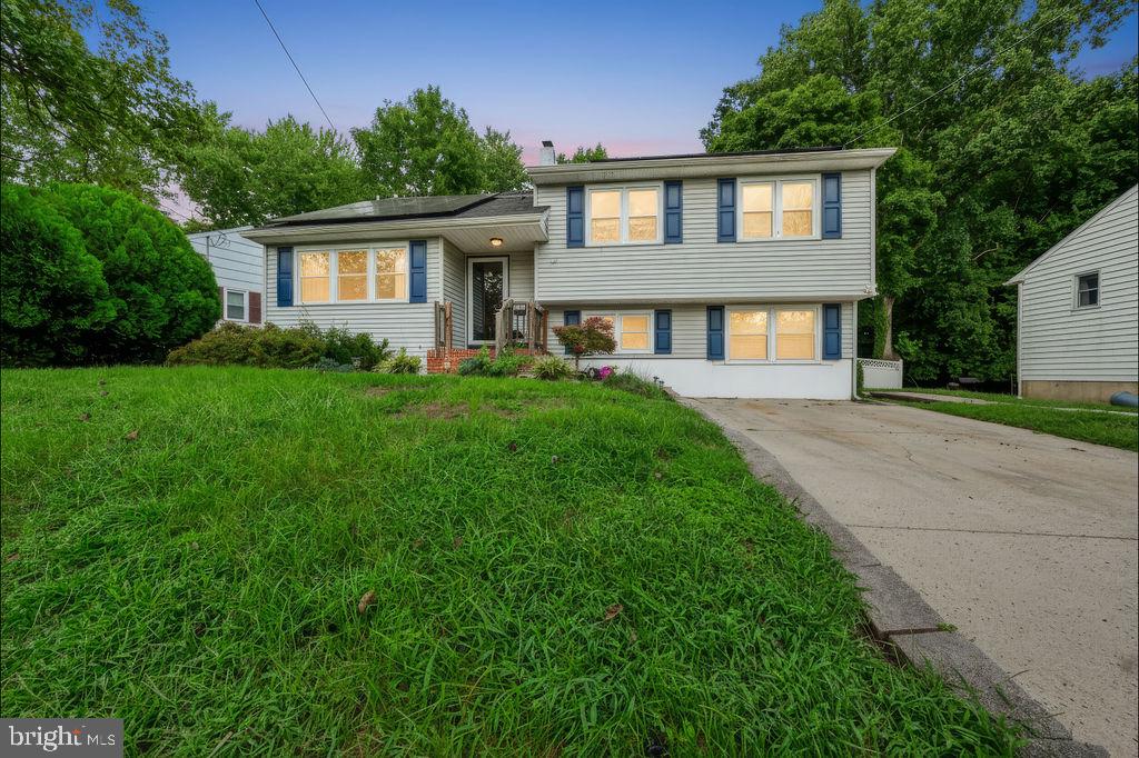 129 Clover St Property Photo 1