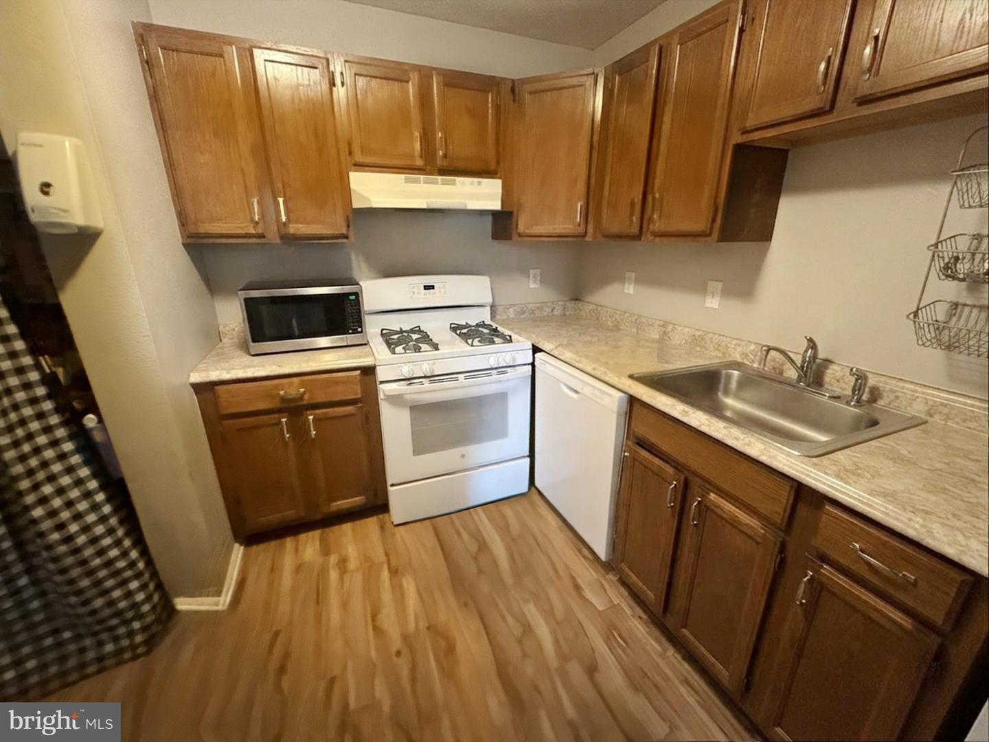 197 S Hill Dr Property Photo 7