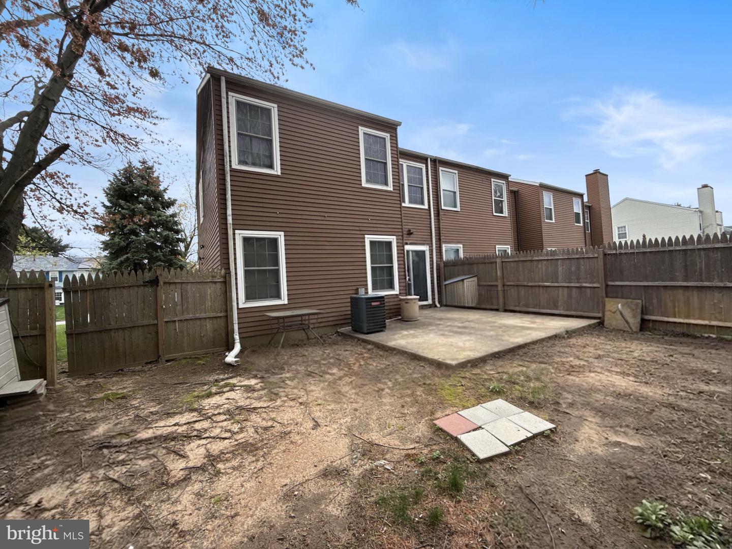 197 S Hill Dr Property Photo 16