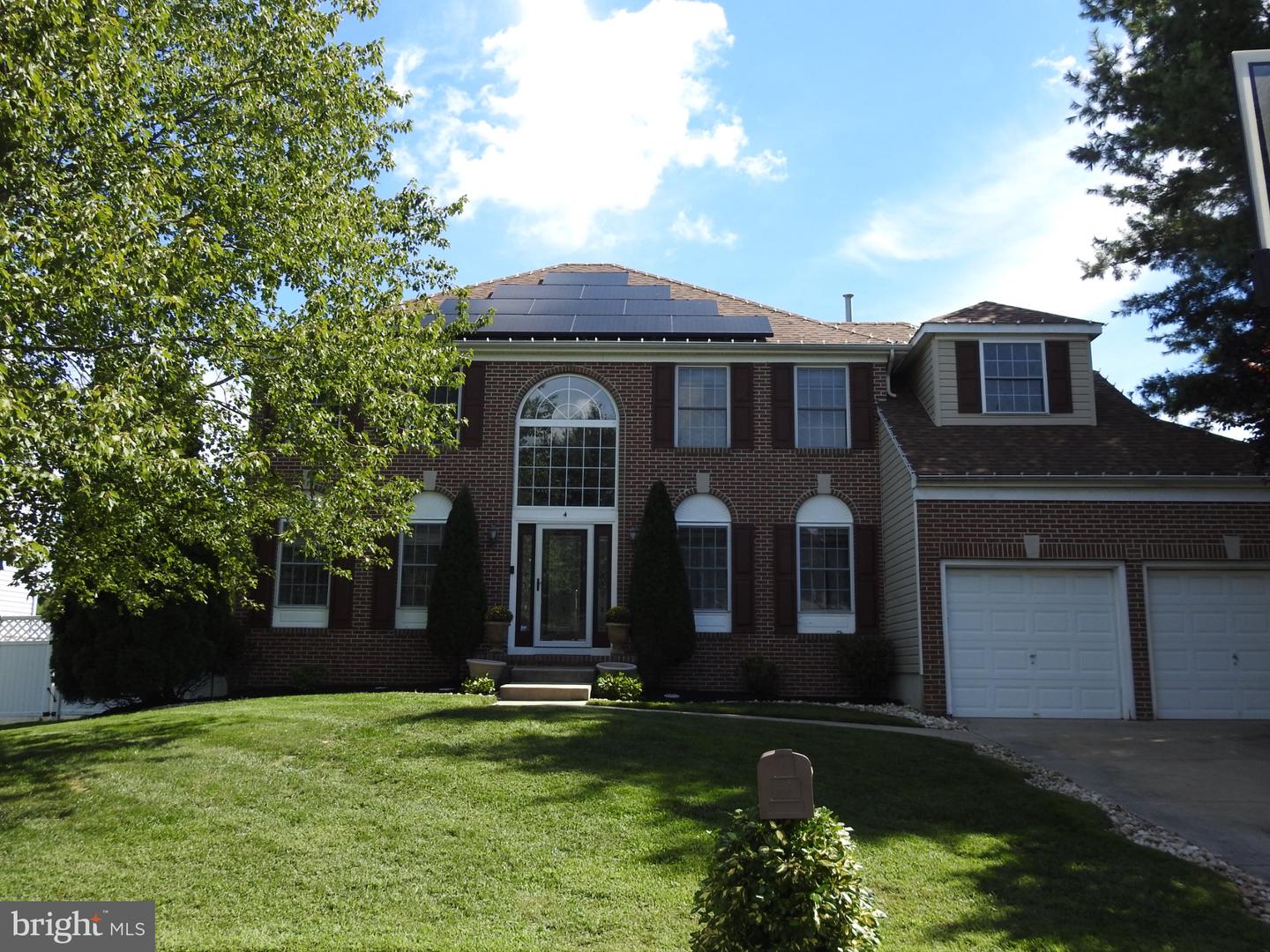 4 Dimsdale Dr Property Photo 1