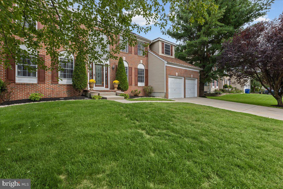 4 Dimsdale Dr Property Photo 3