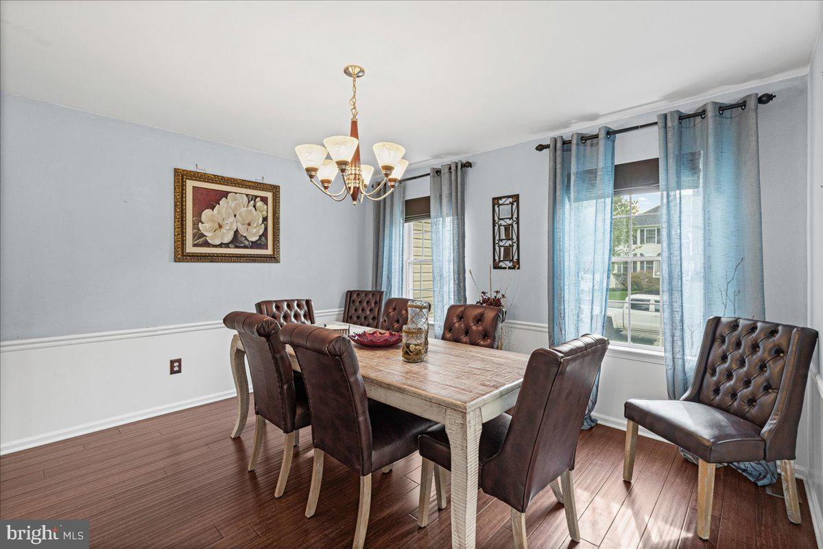 4 Dimsdale Dr Property Photo 6