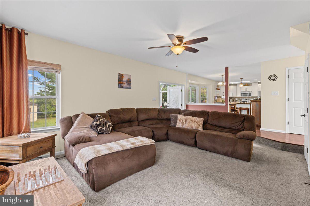 4 Dimsdale Dr Property Photo 13
