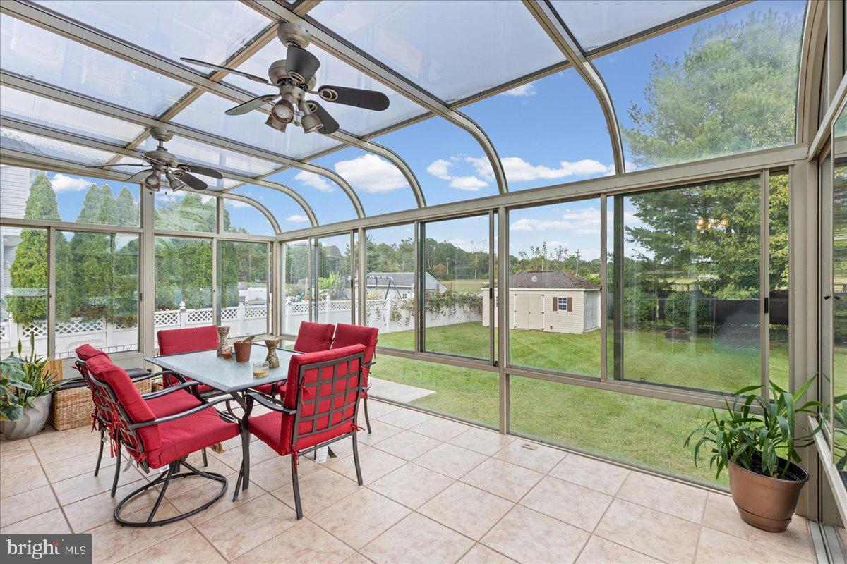 4 Dimsdale Dr Property Photo 14