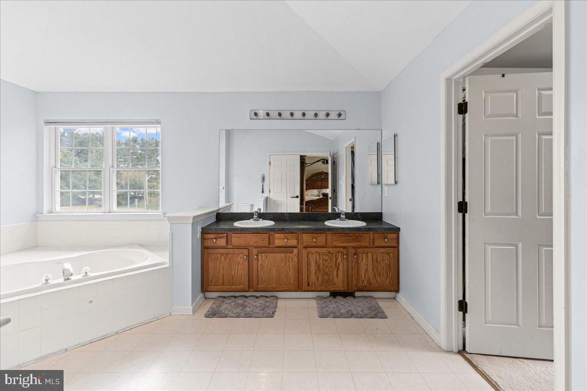 4 Dimsdale Dr Property Photo 35