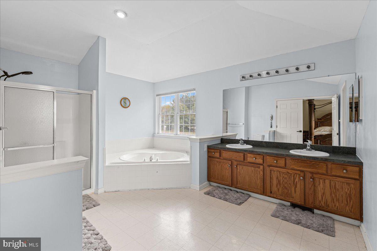 4 Dimsdale Dr Property Photo 36