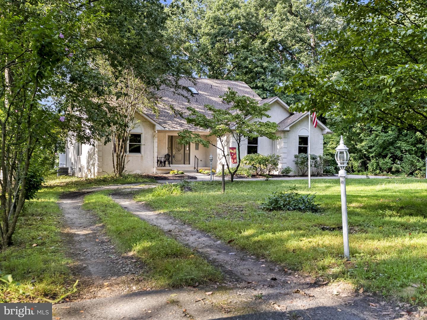 728 Marshall St Property Photo 4