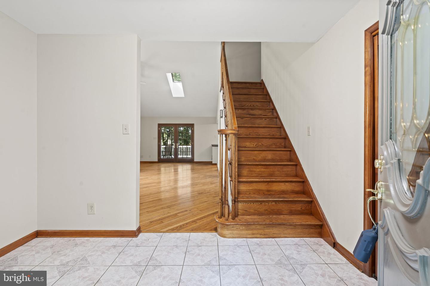 728 Marshall St Property Photo 8