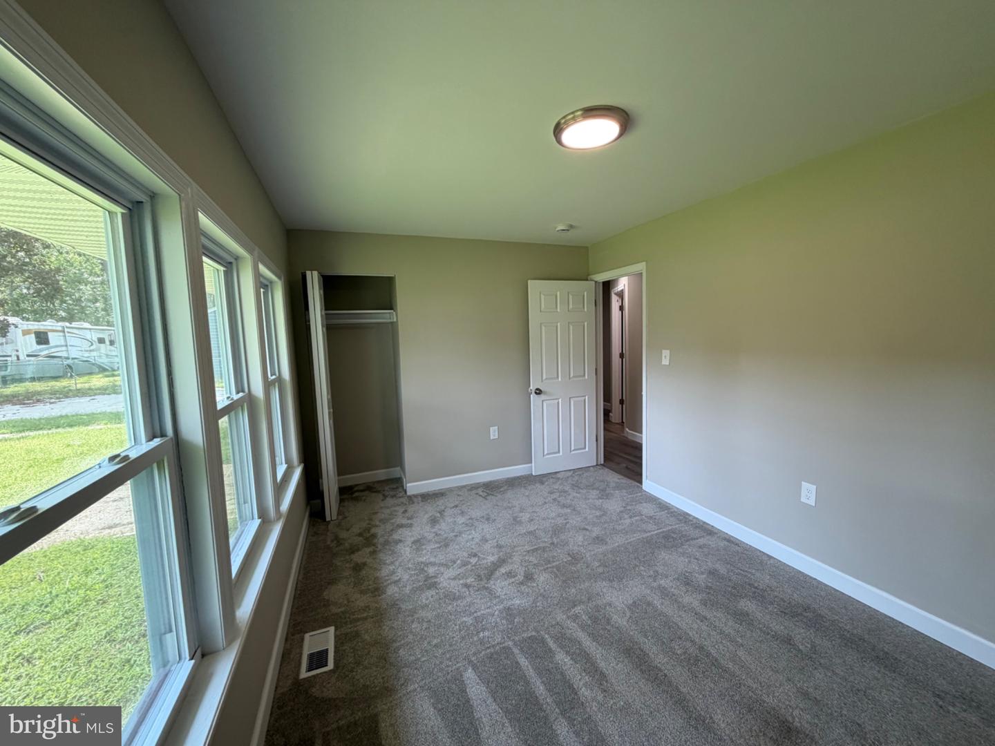 326 Sumach St Property Photo 8