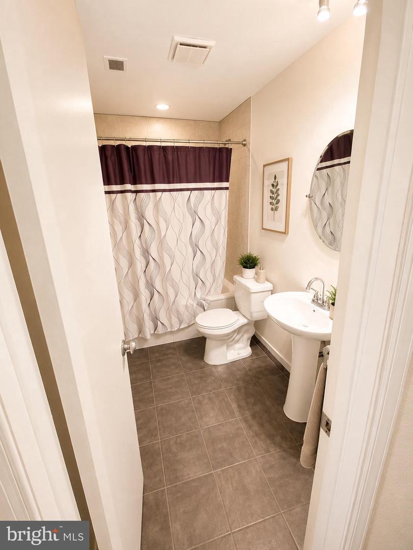 11-b E Daisy Ln #b Property Photo 3