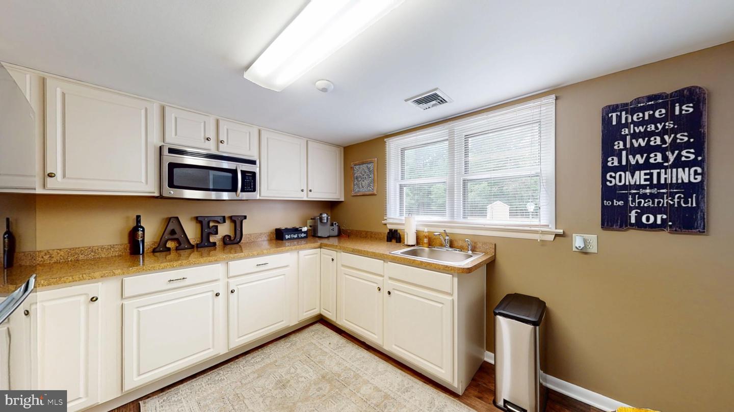 172 Tuckerton Rd Property Photo 30