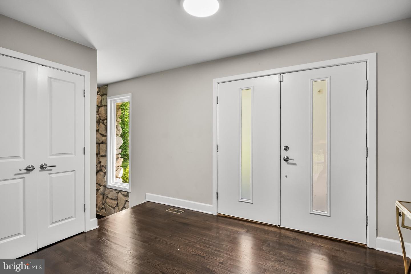 1 Bloomer Dr Property Photo 5