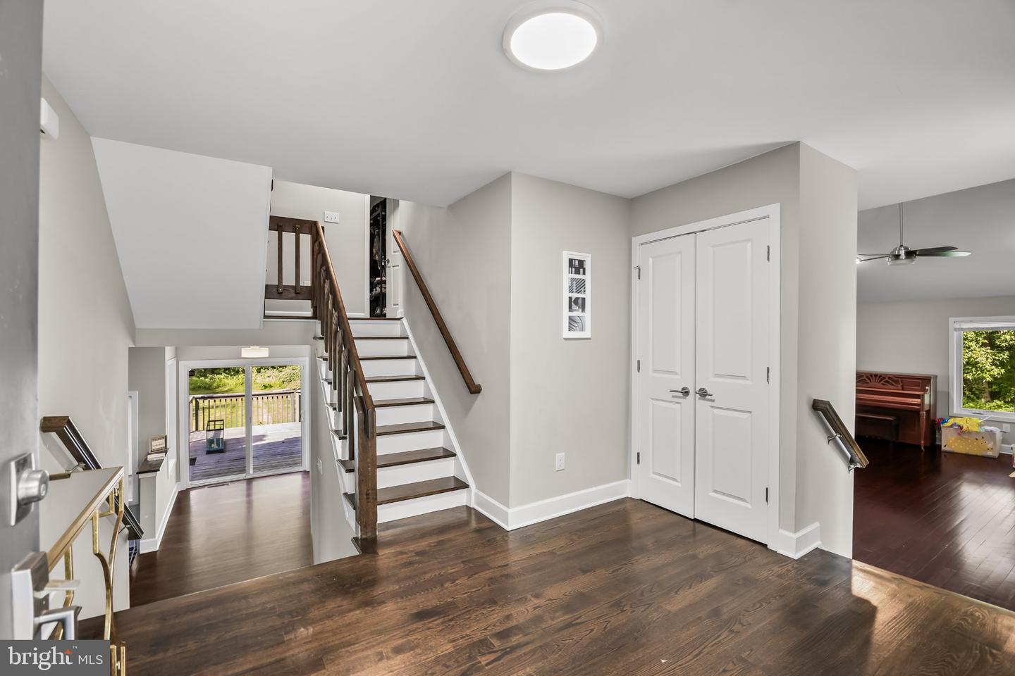 1 Bloomer Dr Property Photo 6
