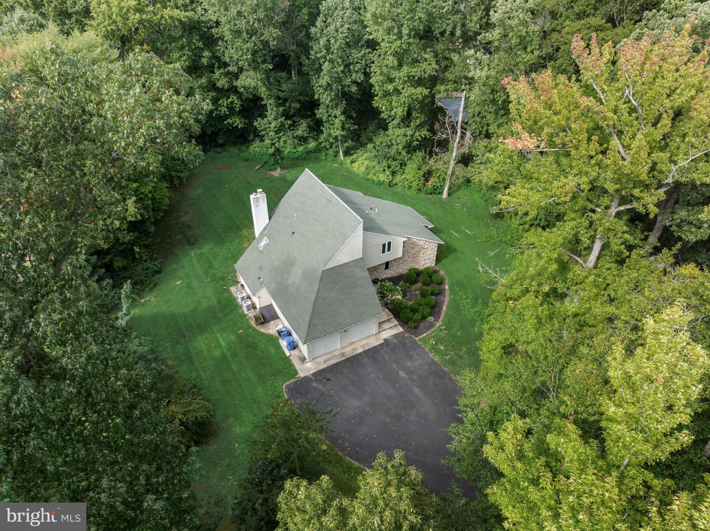 1 Bloomer Dr Property Photo 38